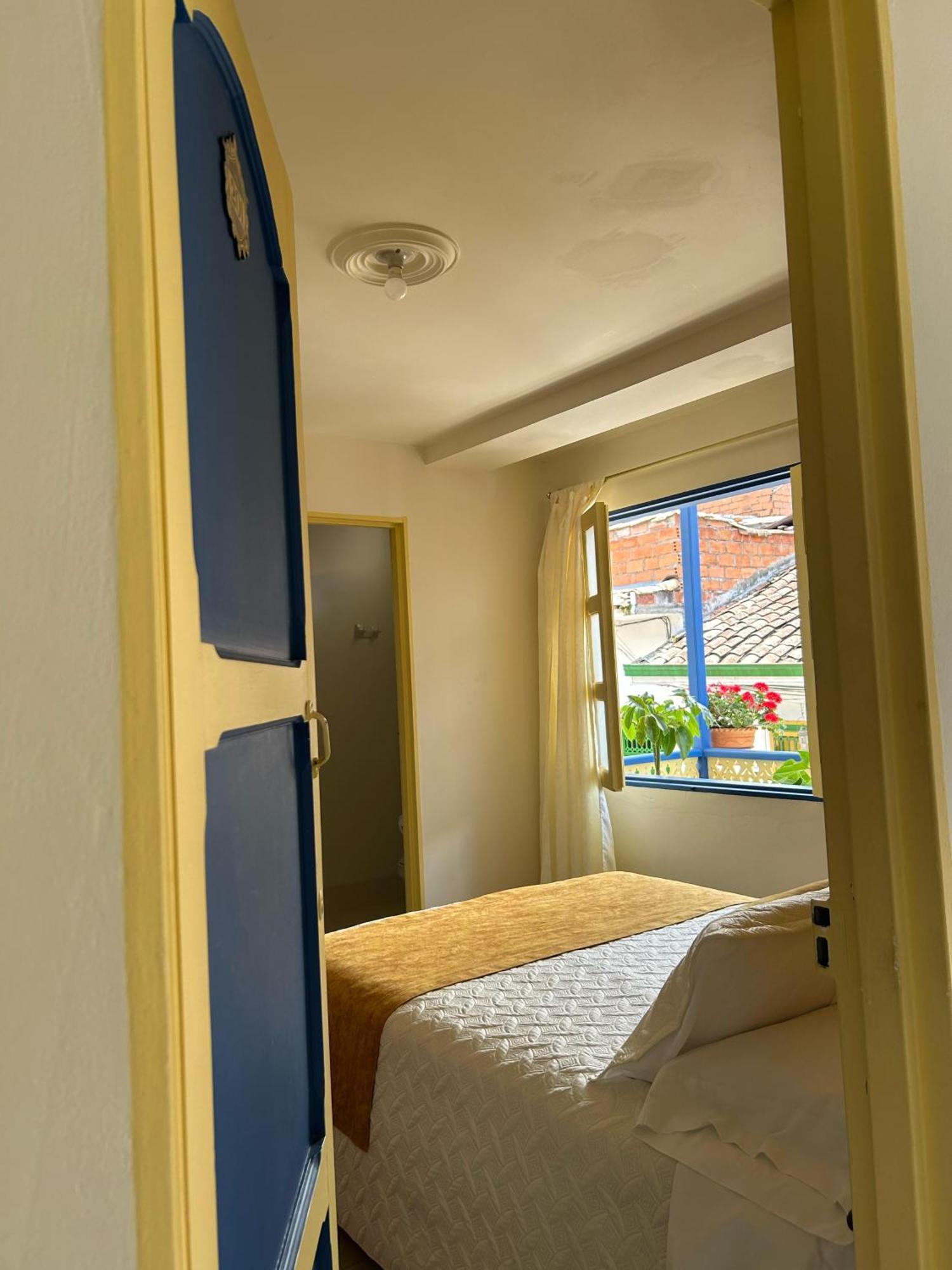 Hotel Dorado Jardín Exterior foto